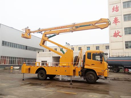高空作業(yè)車